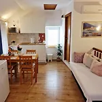 Apartment In The Centre Of Trogir
