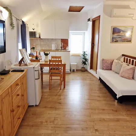 In The Centre Of * 特罗吉尔